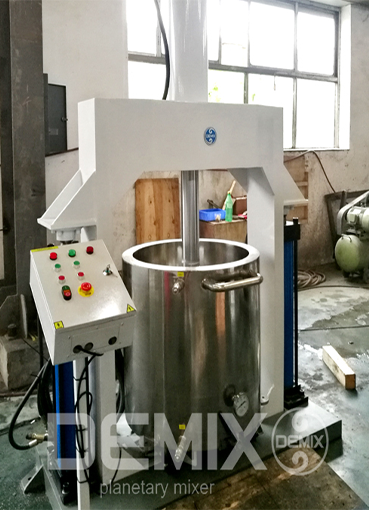 液壓升降擠出系統(按主機配做) 液壓升降擠出系統(按主機配做)